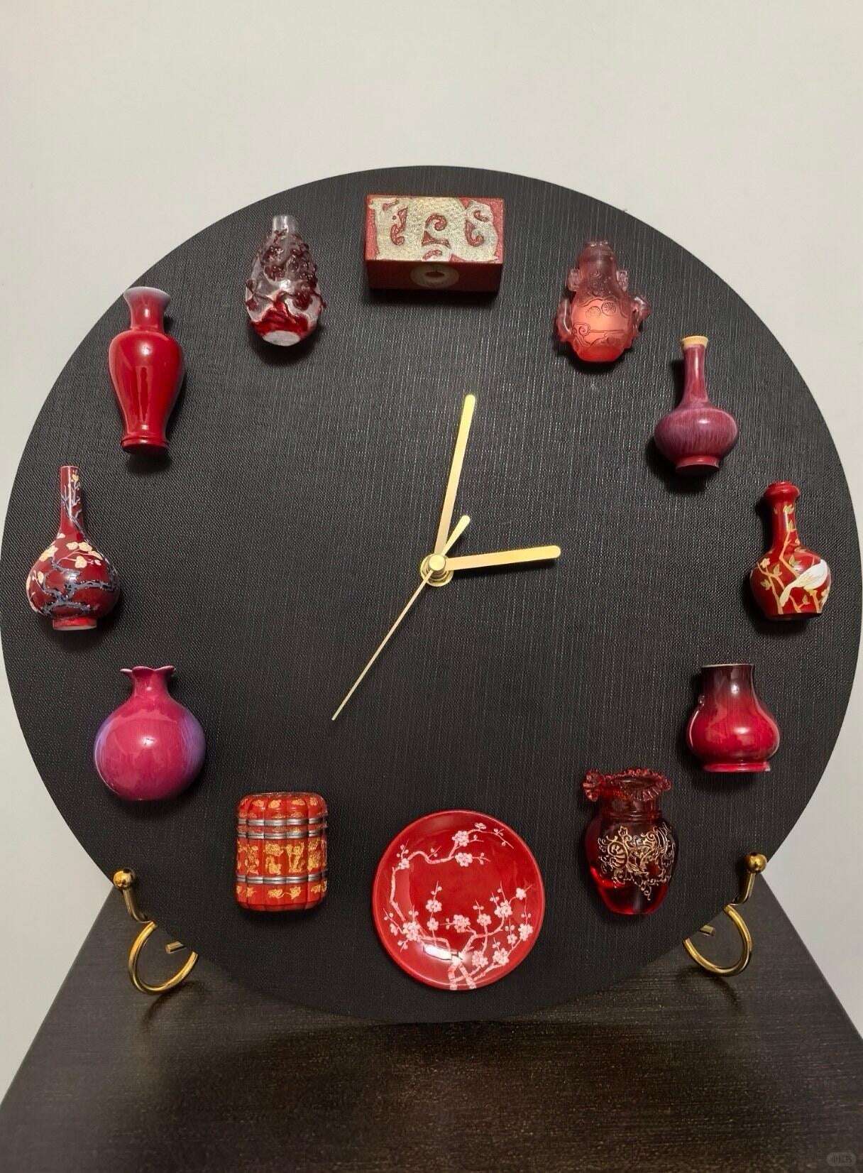 Crimson Majesty · Magnetic Porcelain Art Timepiece (Limited Collector’s Edition)